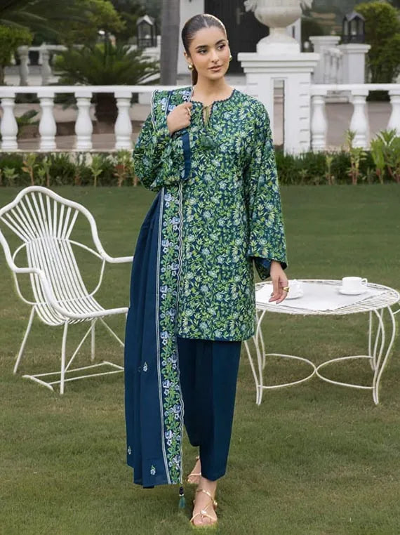 Gul Ahmed Winter Essentials Khaddar Collection 2025 (K-52004)