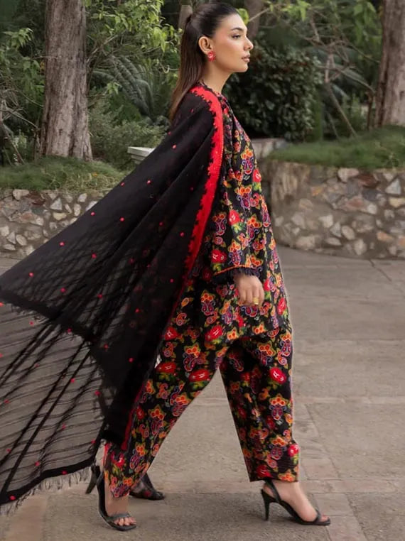 Gul Ahmed Winter Essentials Khaddar Collection 2025 (K-52010)