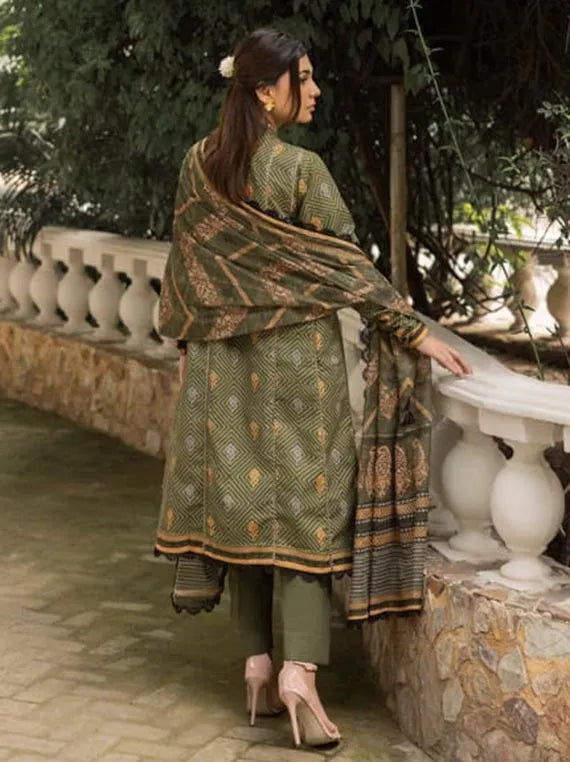 Gul Ahmed Winter Essentials Khaddar Collection 2025 (K-52081)