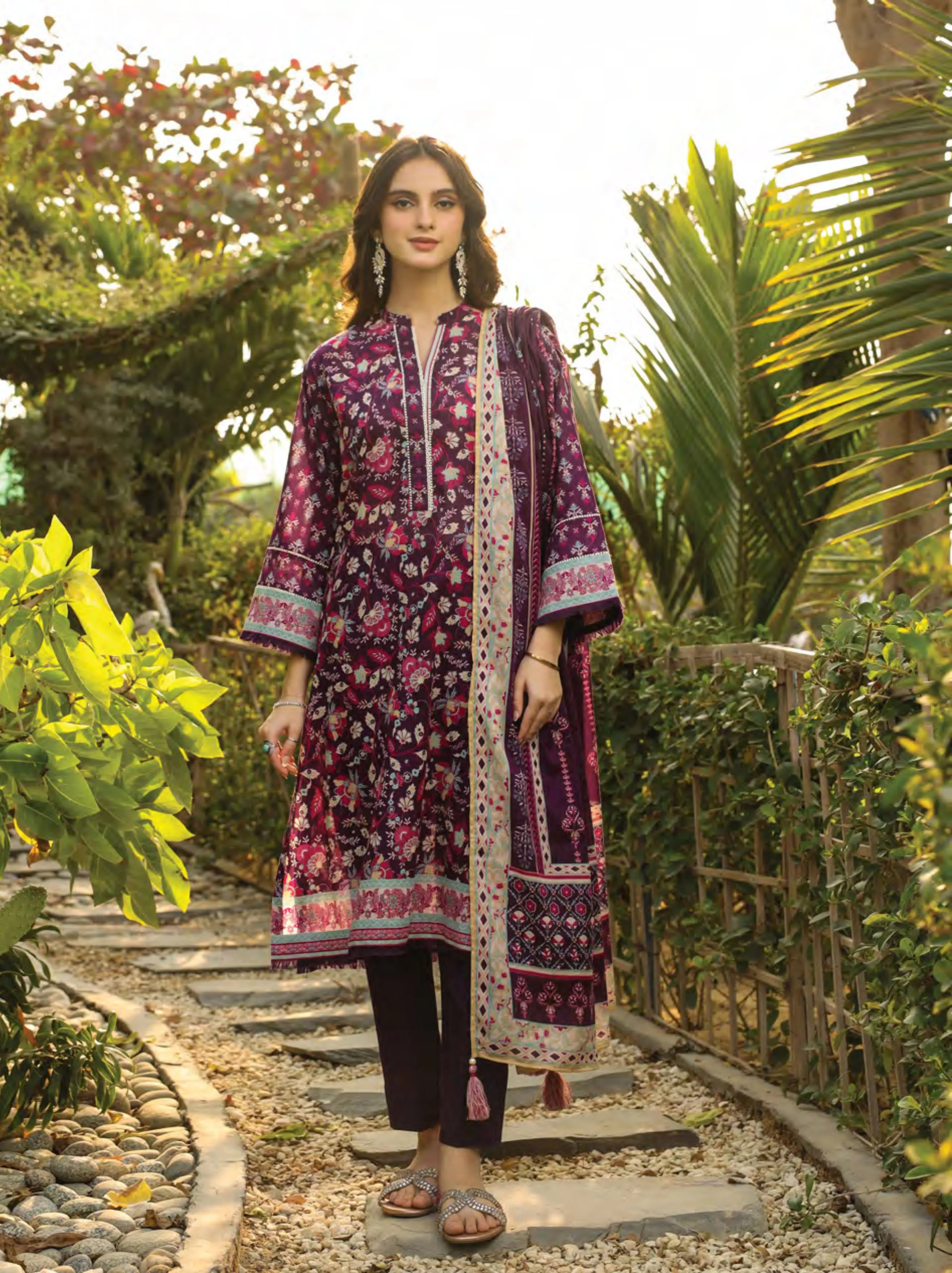Komal Printed Lawn Collection 2024 By Lakhany (LG-RL-0033-B)