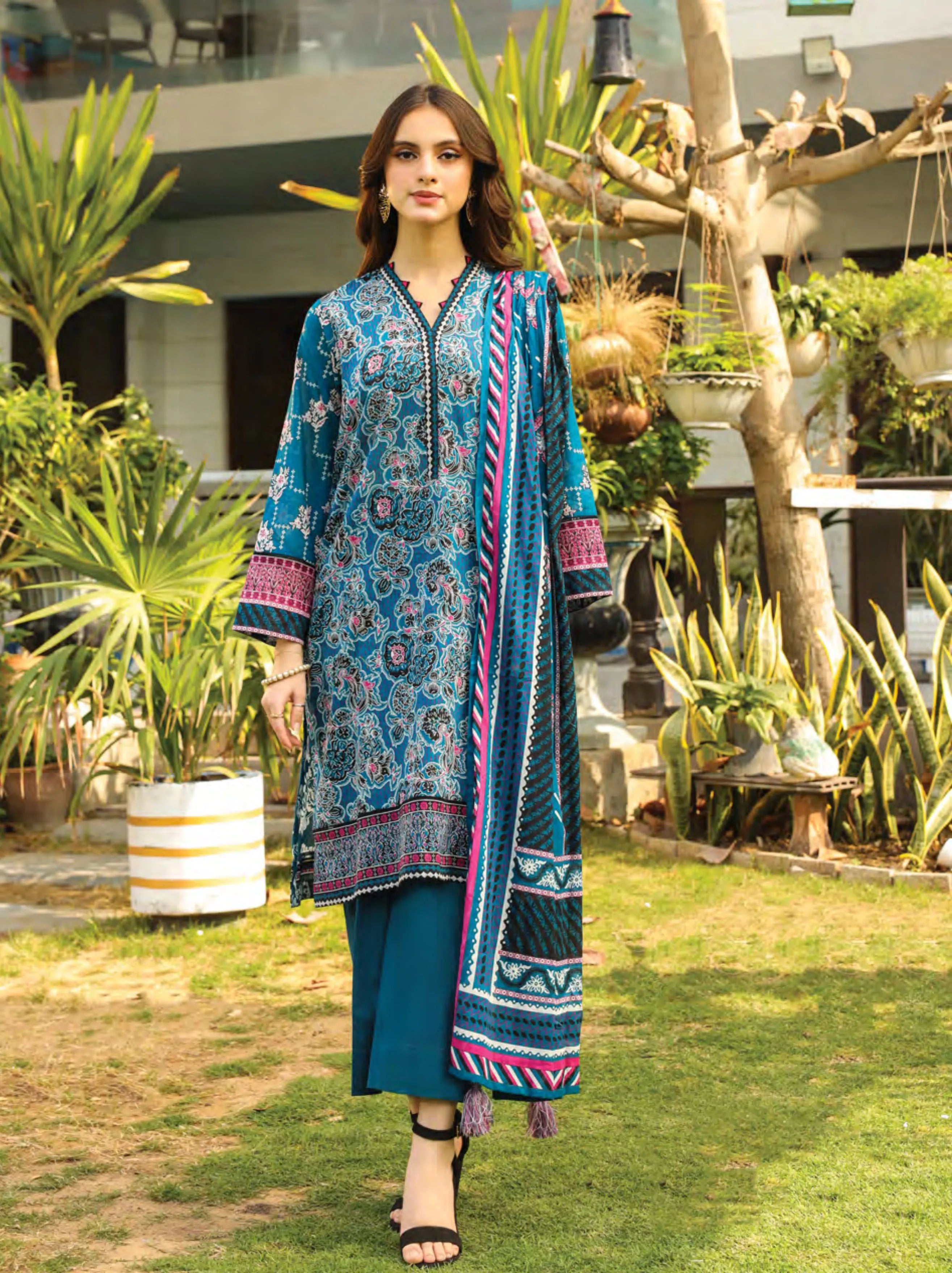 Komal Printed Lawn Collection 2024 By Lakhany (LG-SR-0012-B)