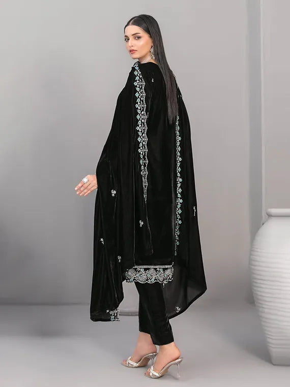 Velvora Embroidered Velvet Collection 2025 by Tawakkal Fabrics (D-4927)