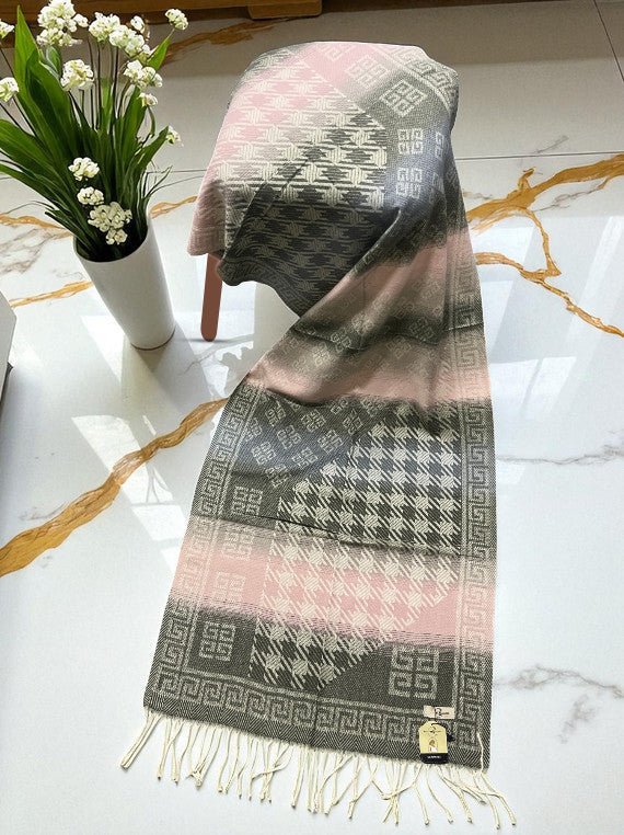 Arctic Grace Check Wool Staller Edit25