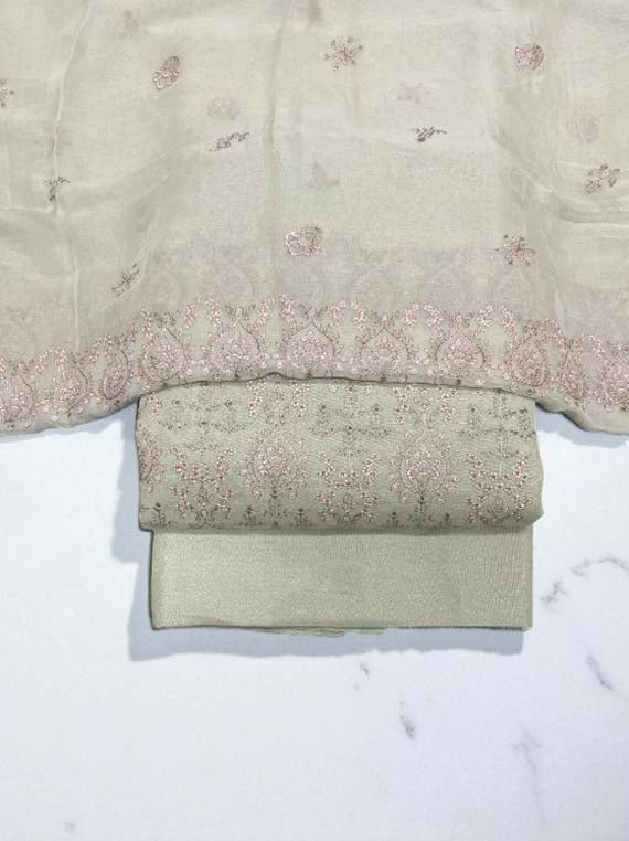 Aurora Fabric Heavy Embroidered Karandi Edit25 (25DU10-01)