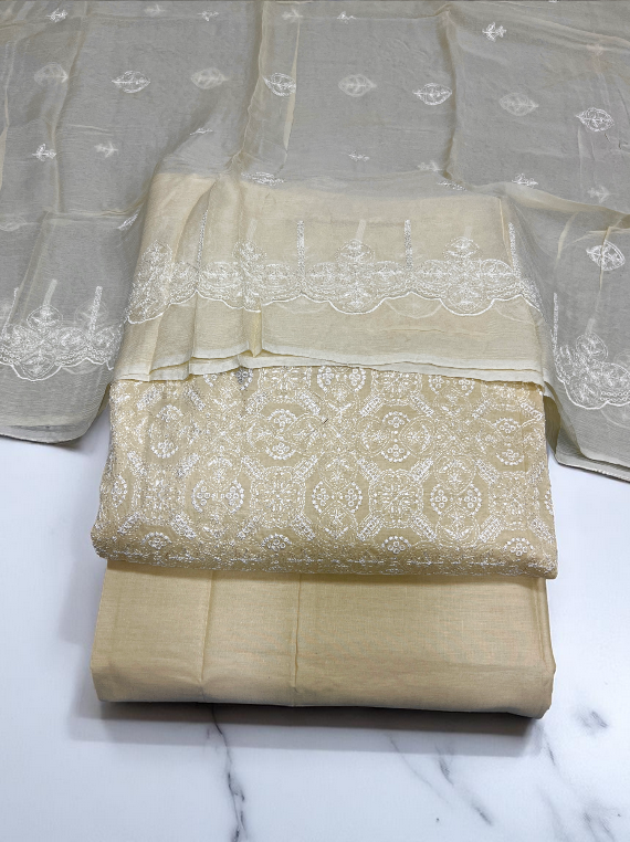 Ayla Zahra Embroidered Lawn Edit25 Vol-24DA63 (24DA63-01)