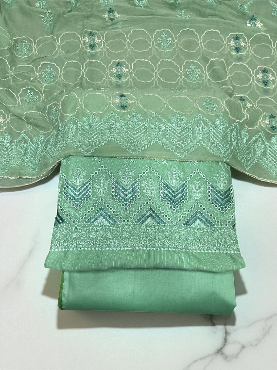 Blossom Embroidery Boring Lawn Edit 2025 Vol-25DD20 (25DD20-03)