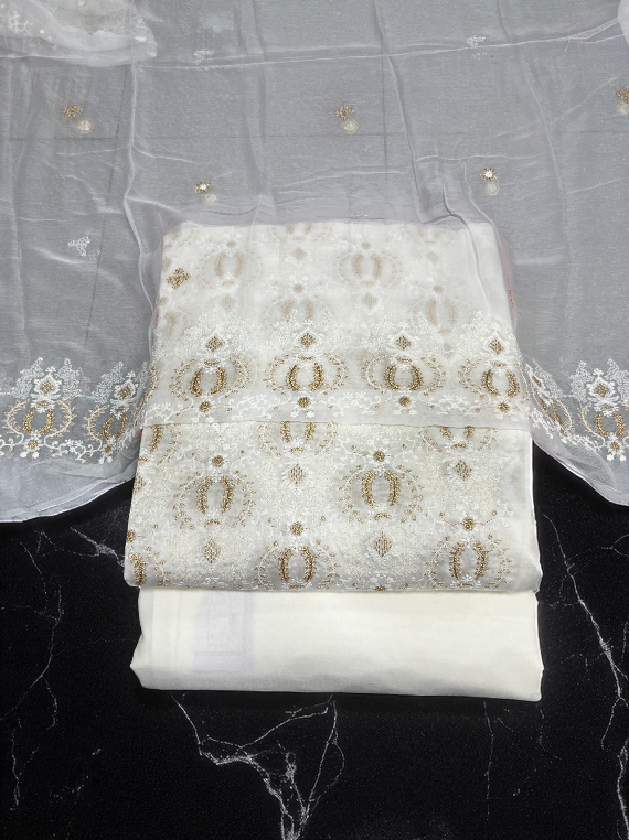 Charm Embroidered Lawn Edit25 Vol-25DD11 (25DD11-05)
