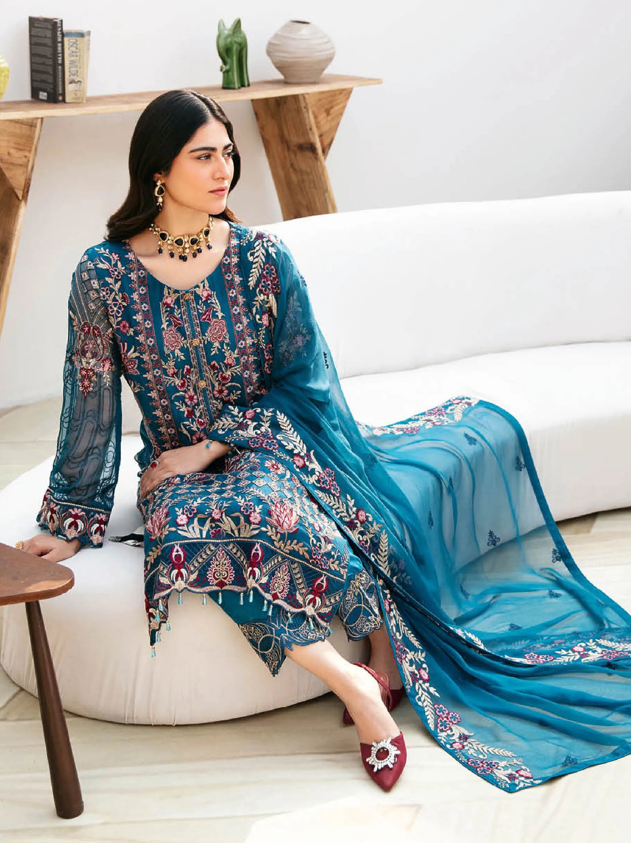 Chevron By Ramsha Chiffon Collection 2024 Vol-08 (A-811)