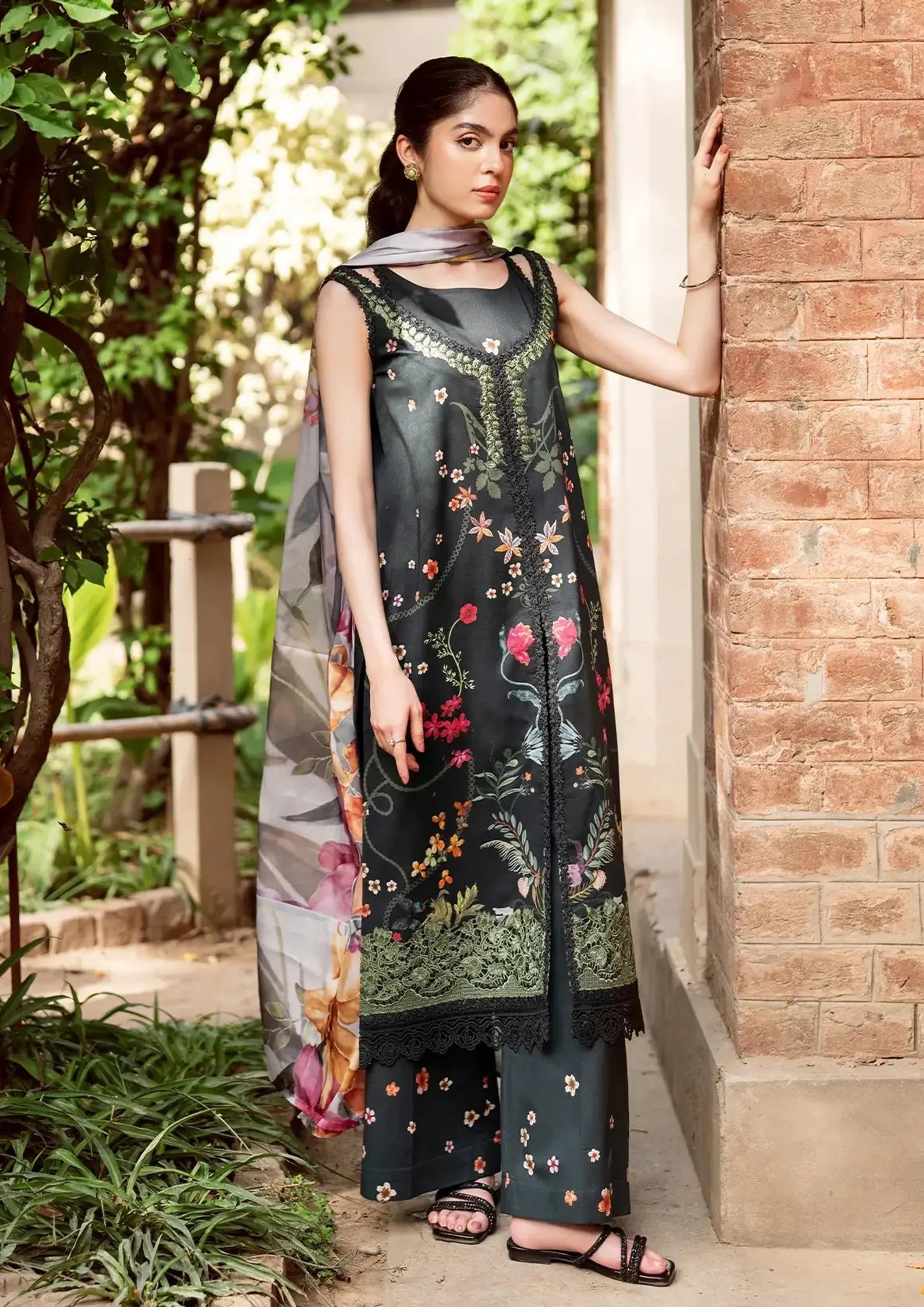 Classic Crown Lawn Collection 2026 (YKL25-11)