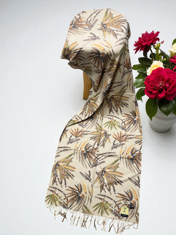 Cozy Season Printed Wool Staller Edit25 (25ST25-08)