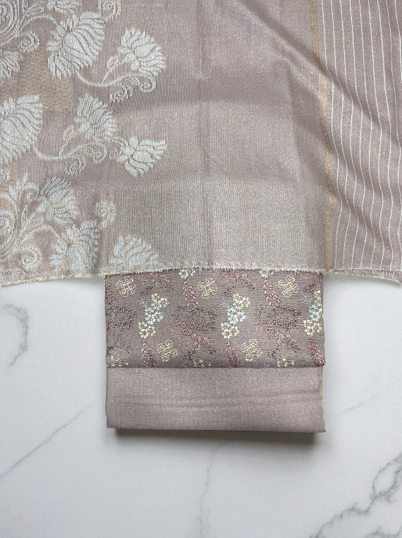 Elegance Embroidered Karandi Edit25 Vol-25DU03 (25DU03-04)