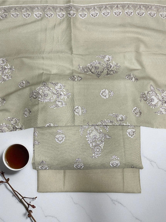 Elegance Warm Embroidered Dhanak Edit25 Vol-25DR13 (25DR13-06)
