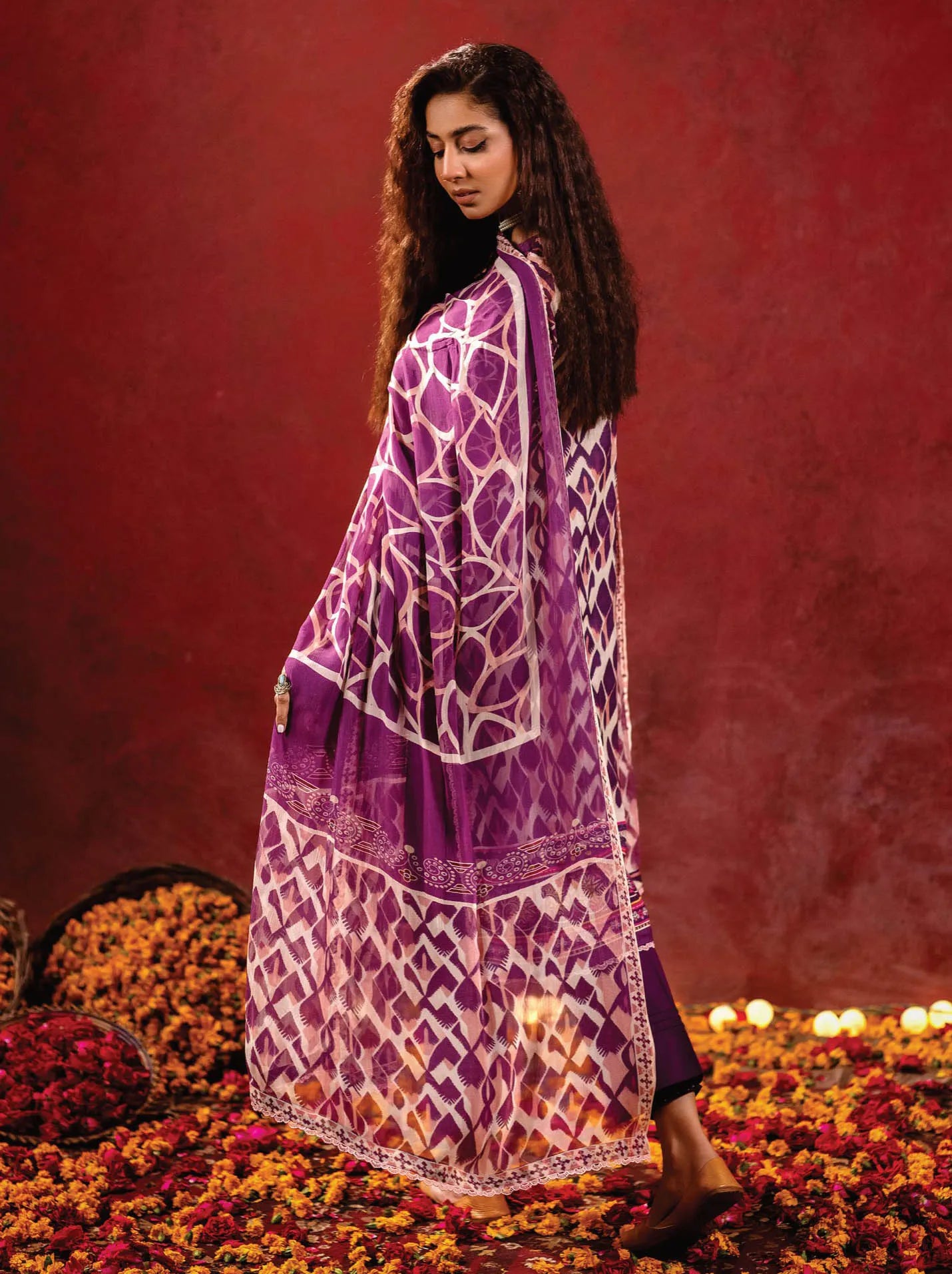 Eleganza Phool Nagar Embroidery Lawn Collection 2024 (EG-131)