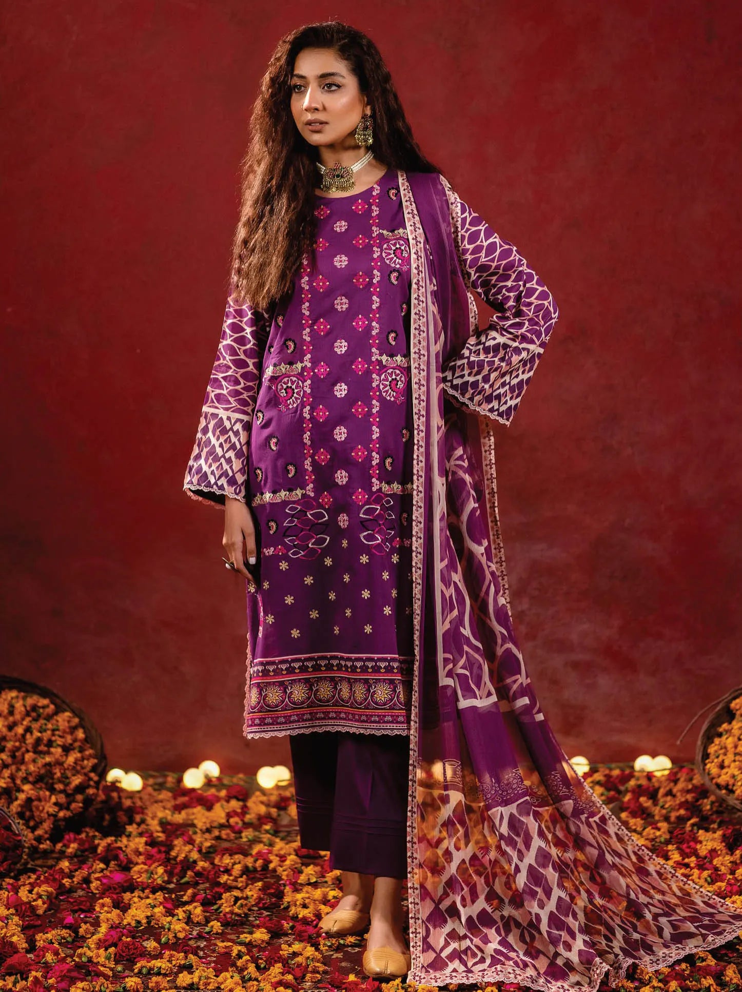 Eleganza Phool Nagar Embroidery Lawn Collection 2024 (EG-131)