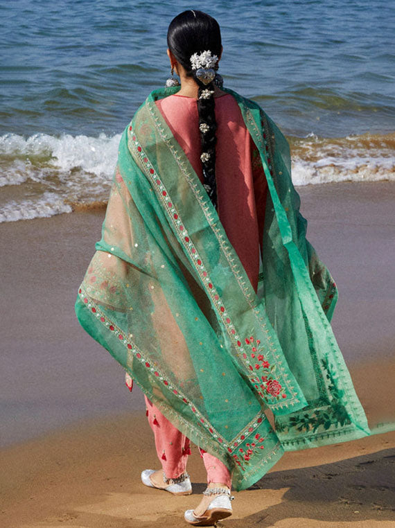 Embroidered Grand Luxe Collection 2026 by Umar Poshak (JIYA-6A)