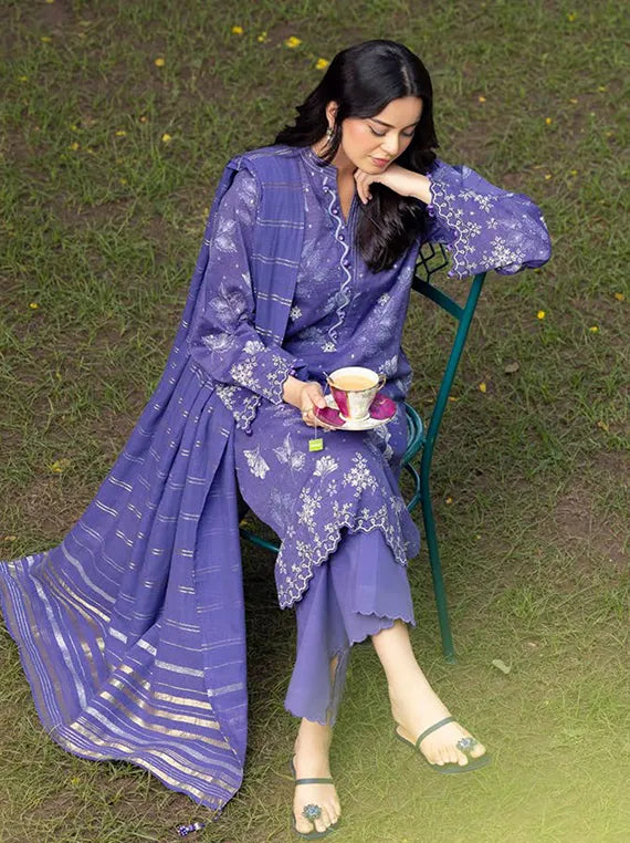 Gul Ahmed Threads of Grandeur Jacquard Collection 2025 (SP52087)