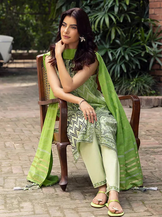 Gul Ahmed Threads of Grandeur Jacquard Collection 2025 (SP52093)