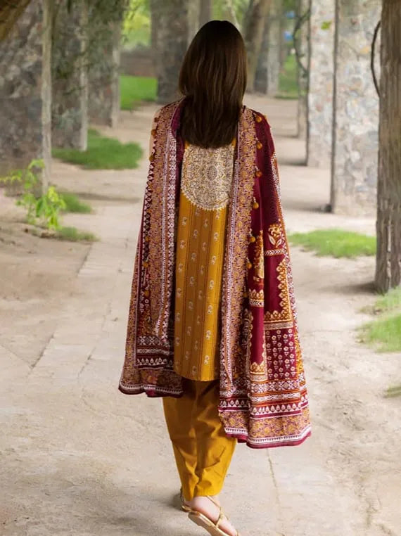 Gul Ahmed Winter Essentials Khaddar Collection 2025 (K-52050)