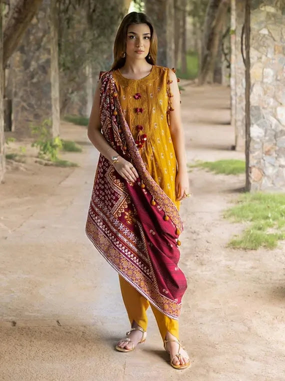 Gul Ahmed Winter Essentials Khaddar Collection 2025 (K-52050)