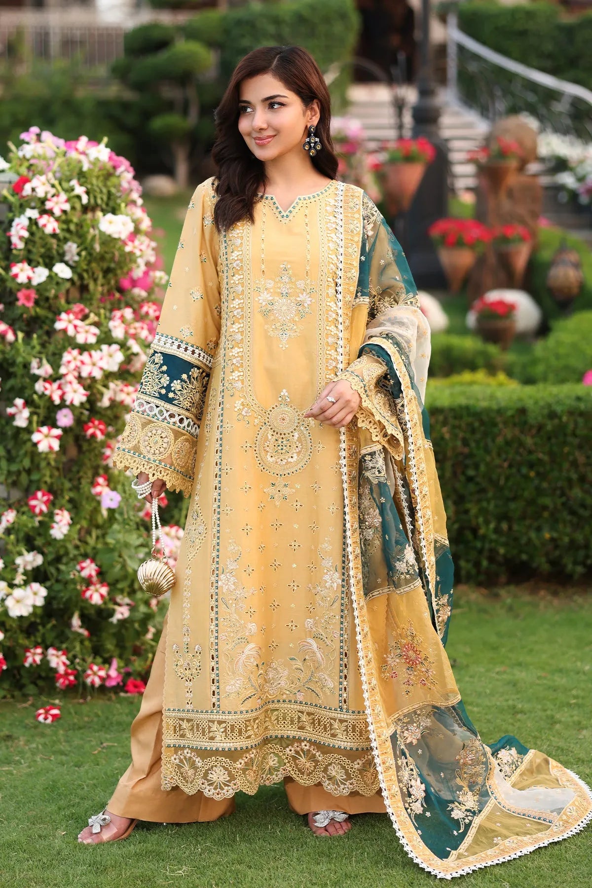 Hayam by Imrozia Serene Luxury Lawn Collection 2025 (SL-92-SHAKIRA)