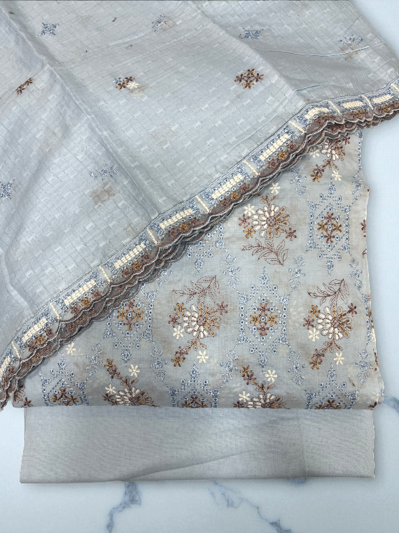 Heavy Embroidery Lawn Edit 2025 Vol-25DD20 (25DD20-01)