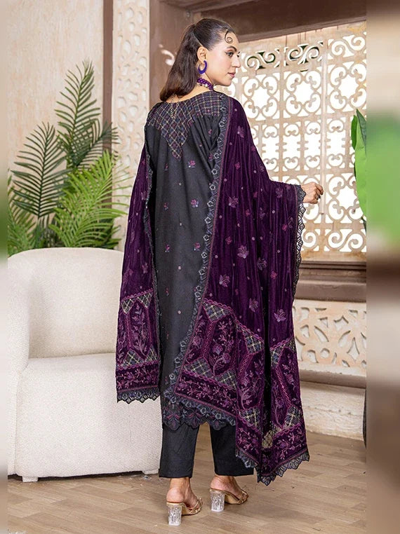 Kahani Peach Leather Collection With Embroidered Micro Velvet Shawl BY Riaz Arts (D-06)