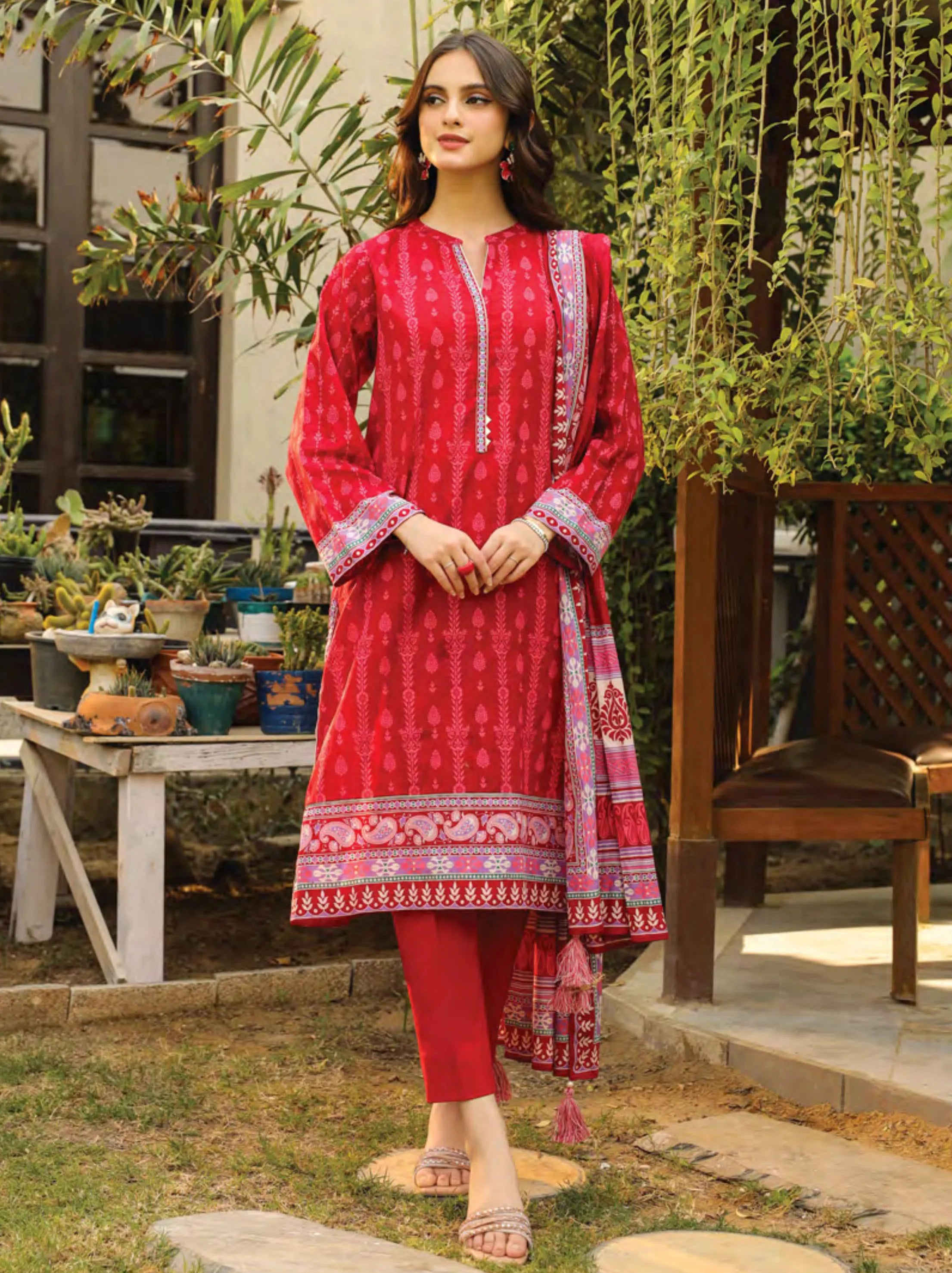 Komal Printed Lawn Collection 2024 By Lakhany (LG-IZ-0103-A)