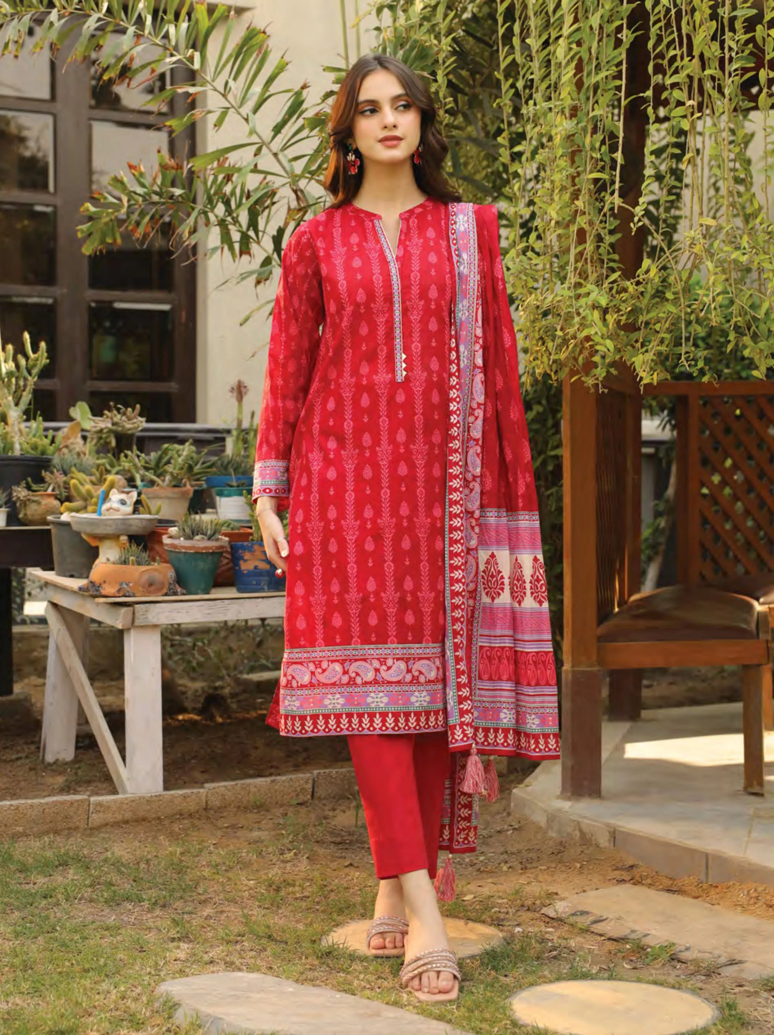 Komal Printed Lawn Collection 2024 By Lakhany (LG-IZ-0103-A)