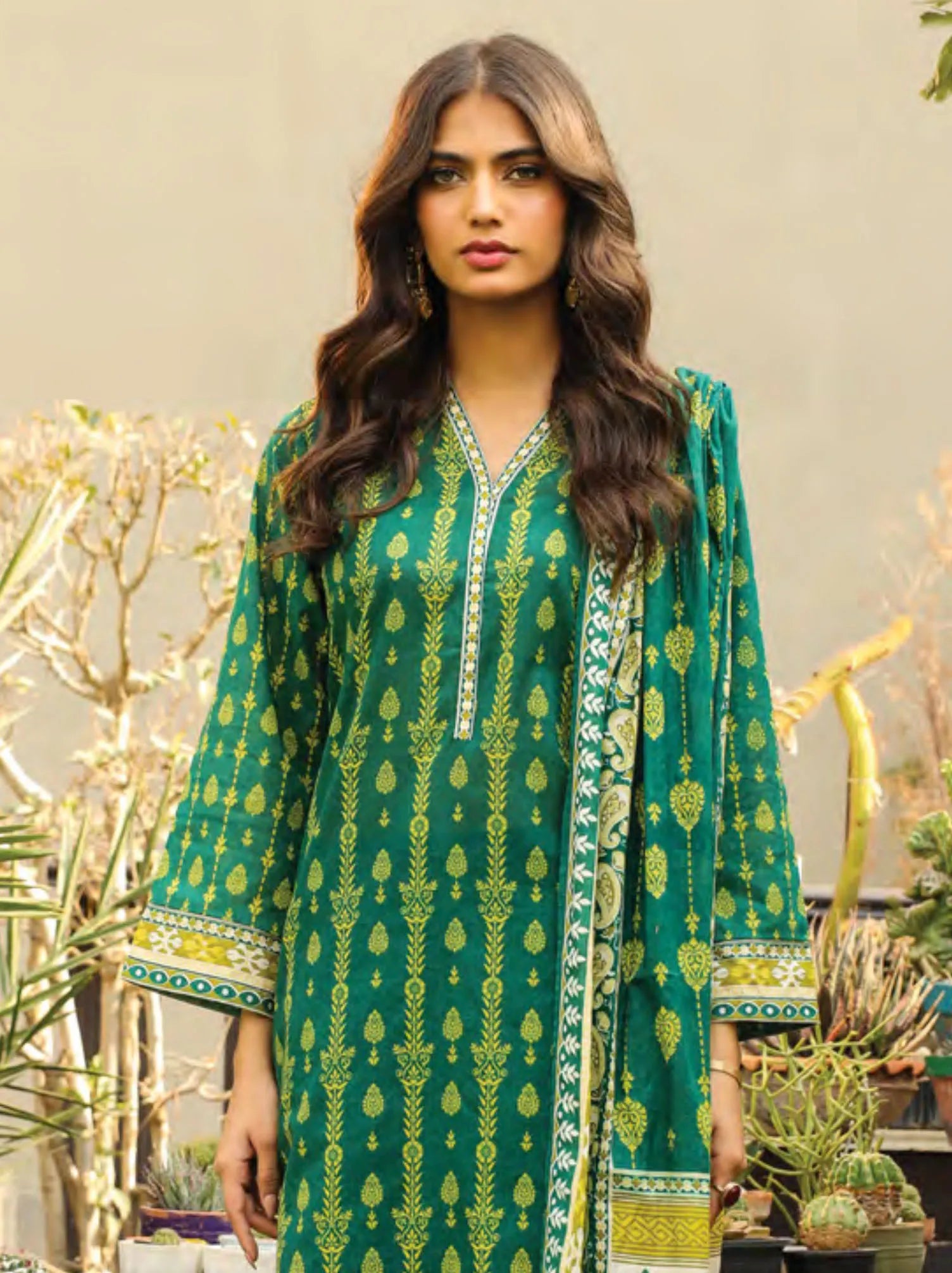 Komal Printed Lawn Collection 2024 By Lakhany (LG-IZ-0103-B)