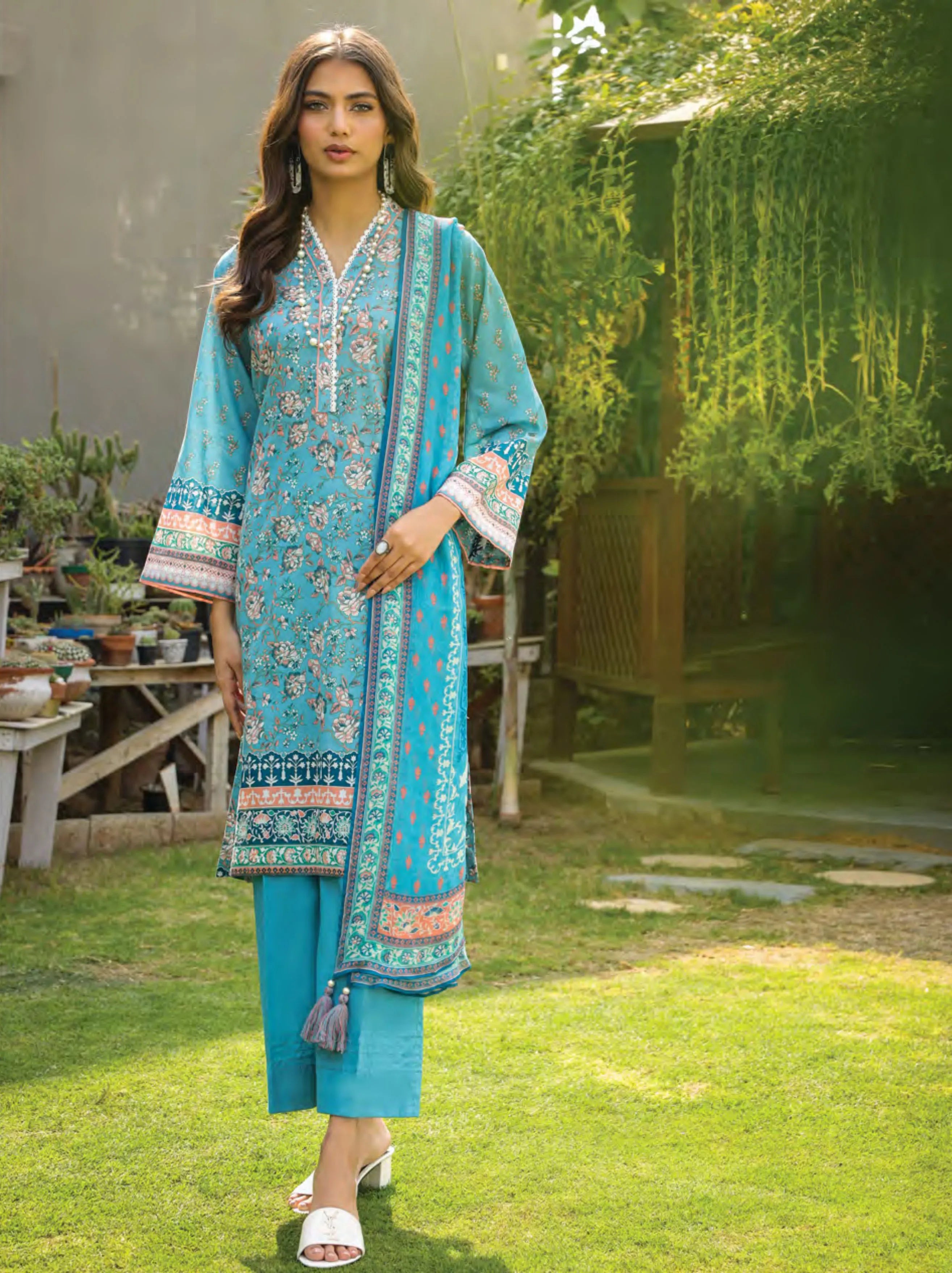Komal Printed Lawn Collection 2024 By Lakhany (LG-IZ-147-A)