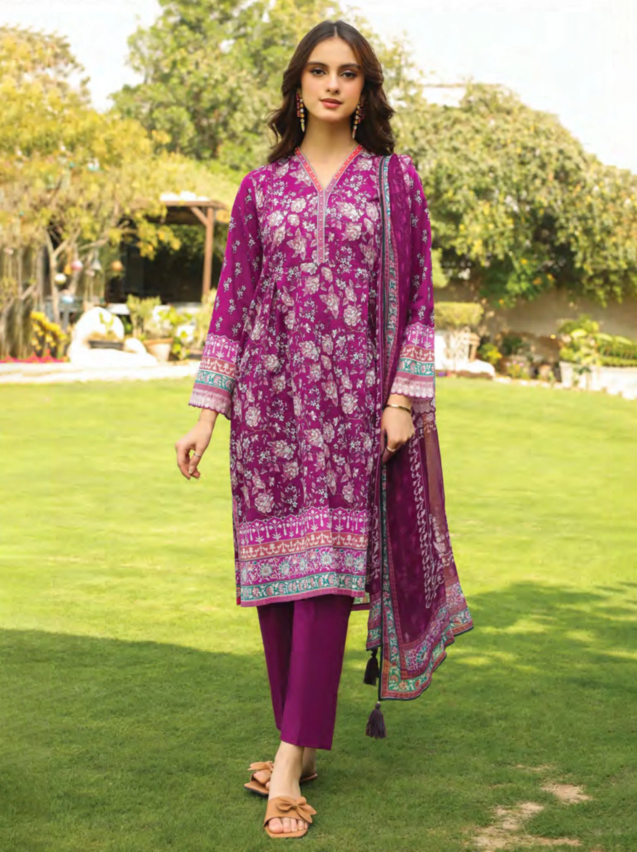 Komal Printed Lawn Collection 2024 By Lakhany (LG-IZ-147-B)