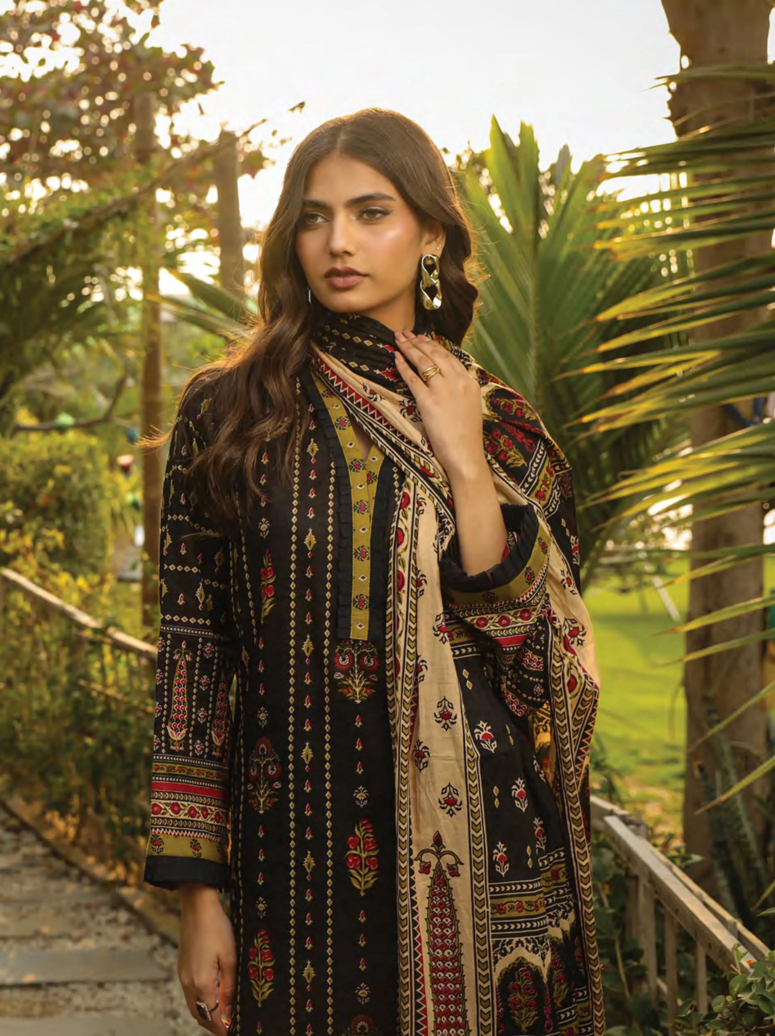 Komal Printed Lawn Collection 2024 By Lakhany (LG-MM-0011-A)