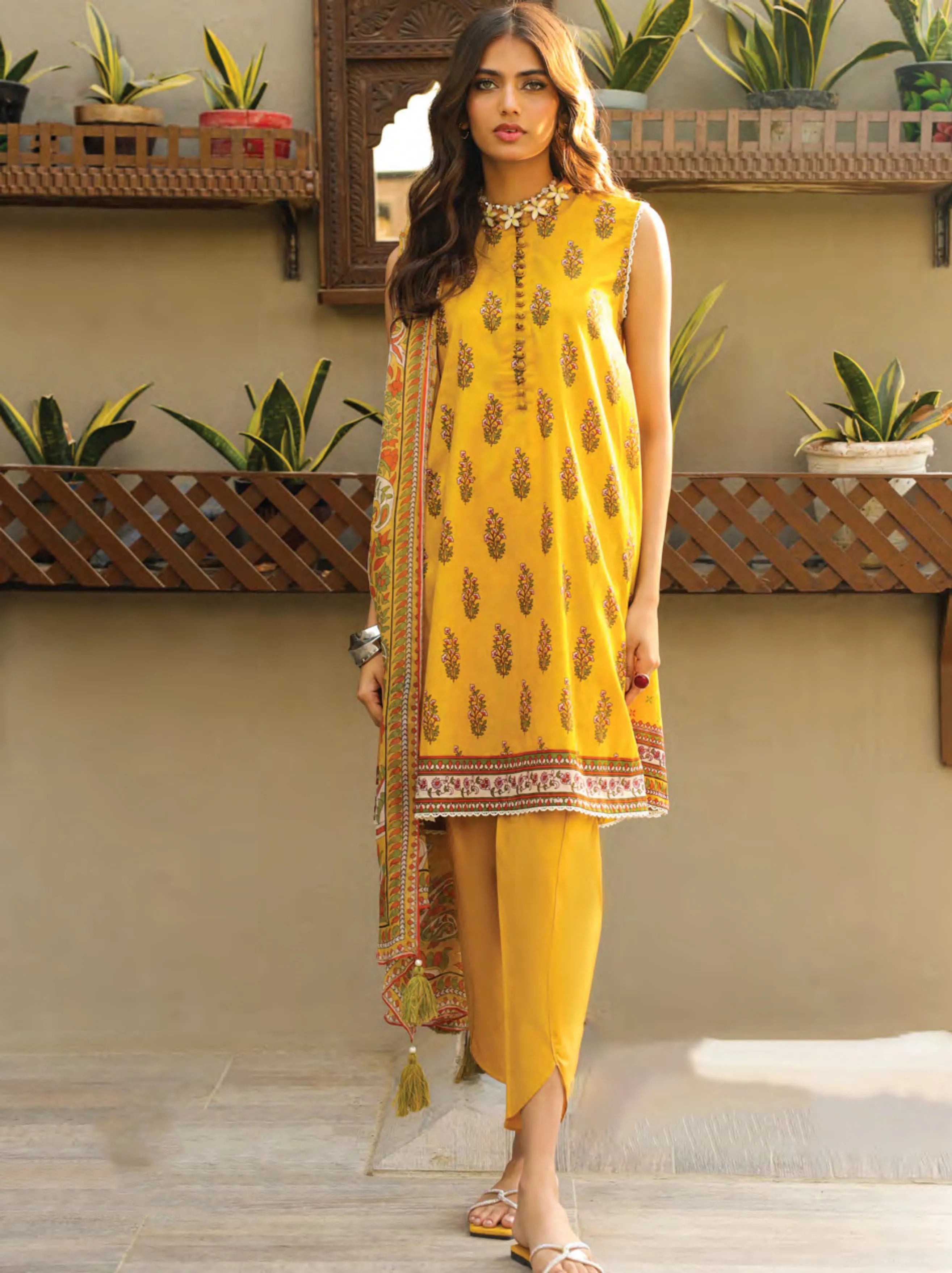 Komal Printed Lawn Collection 2024 By Lakhany (LG-SR-197-A)