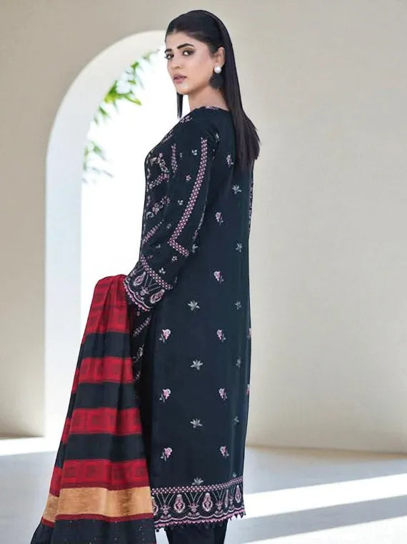 Laaj Embridered Zari Peach Collection 2025 By Wania (D-04)