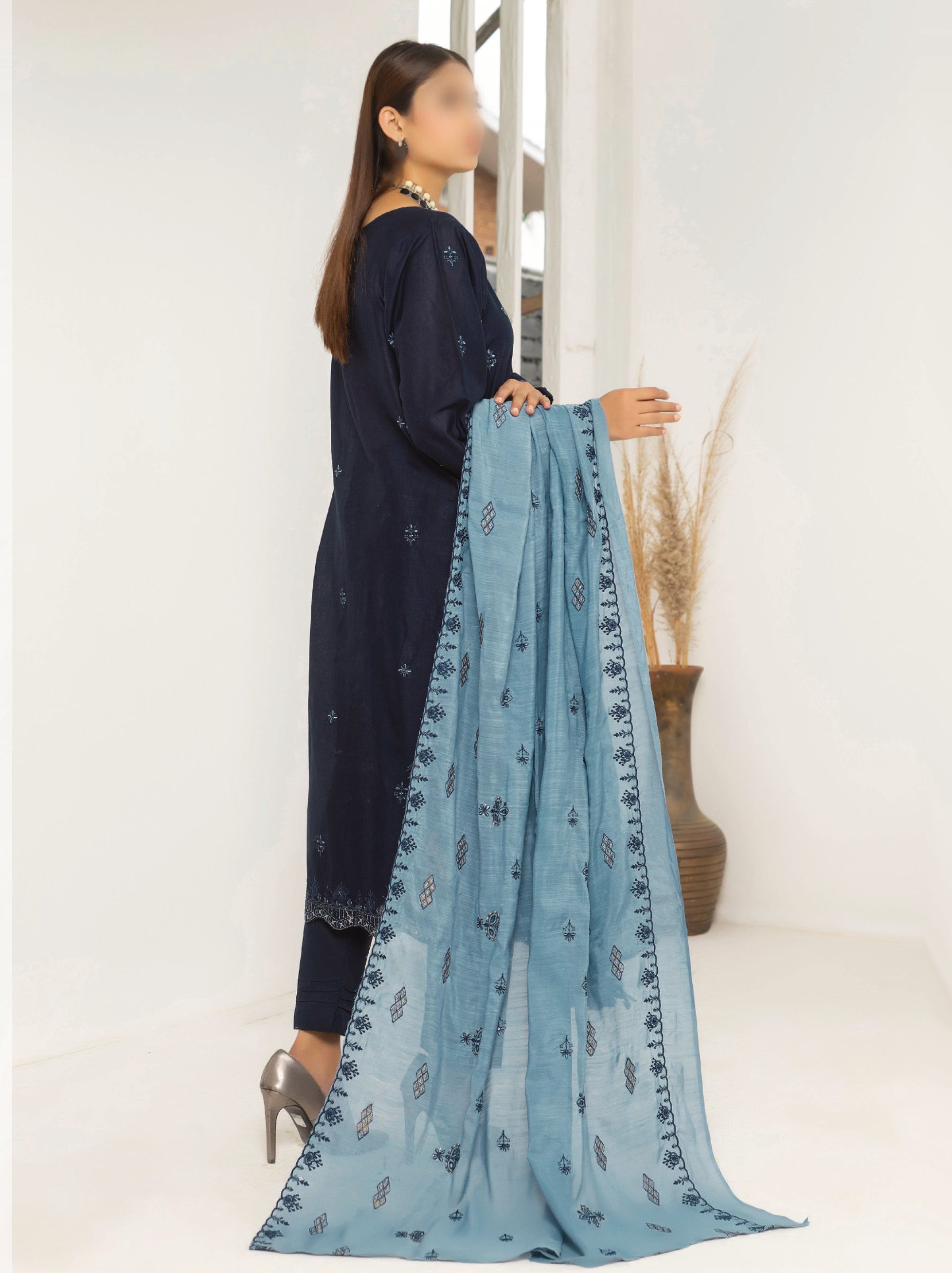 Laiba Luxury Embroidered Collection 2024 By SMF Vol-126 (D-03)