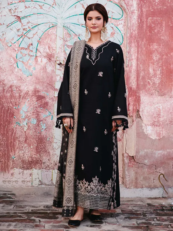 Onora by Hum Dum Embroidered Khaddar Collection 2025 Chapter-02 (D01)