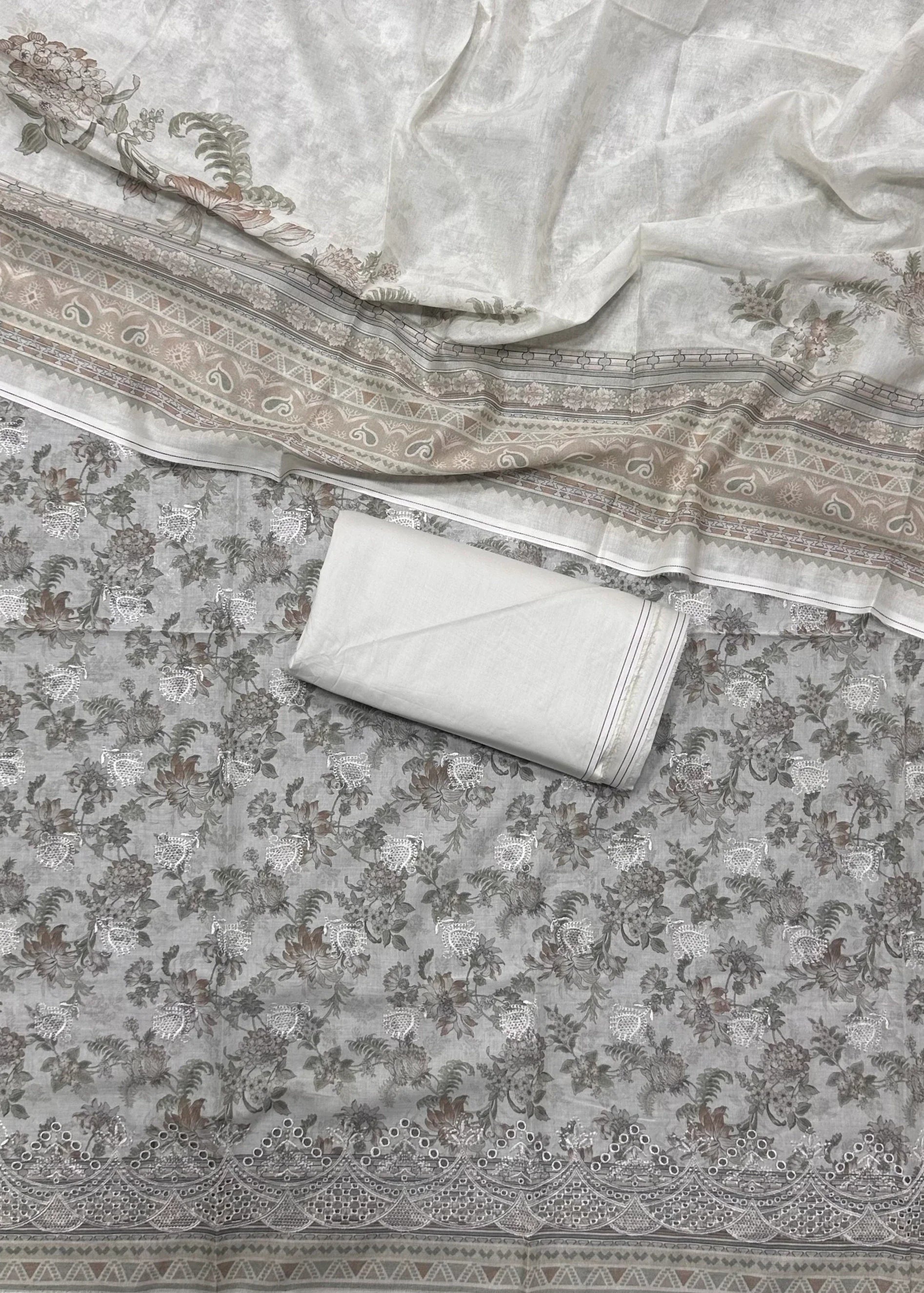 Opal Embroidered Lawn Edit26 Vol-26DF10 (D-02)