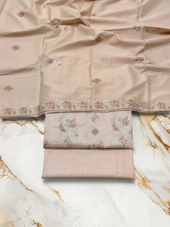 Premium Embroidered Lawn Edit26 Vol-26DF13 (D-02)