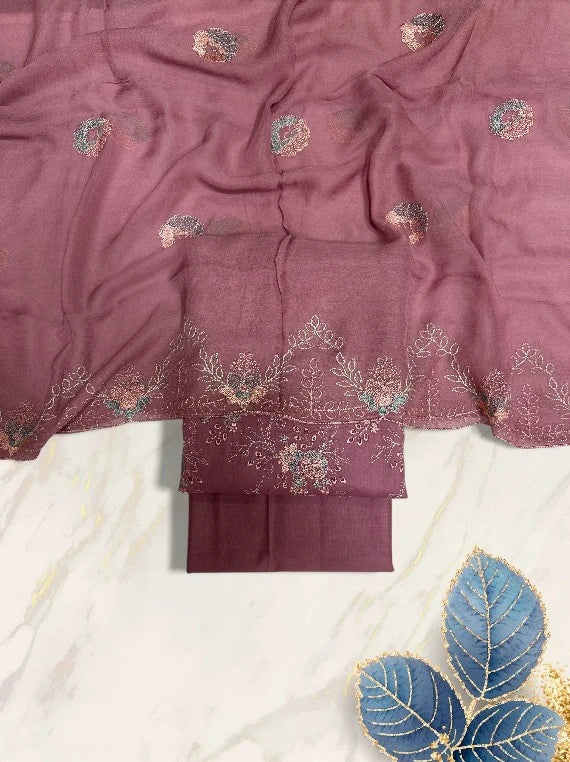 Premium Flora Embroidered Lawn Edit 2026 Vol-26DC08 (D-03)