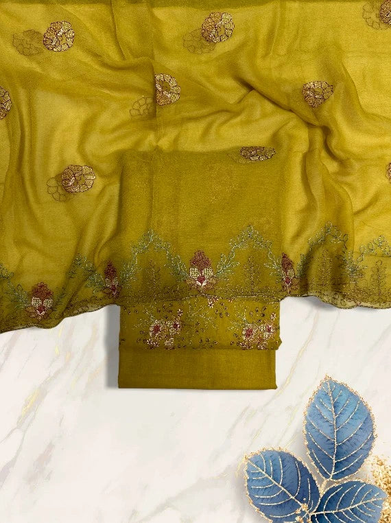 Premium Flora Embroidered Lawn Edit 2026 Vol-26DC08 (D-05)