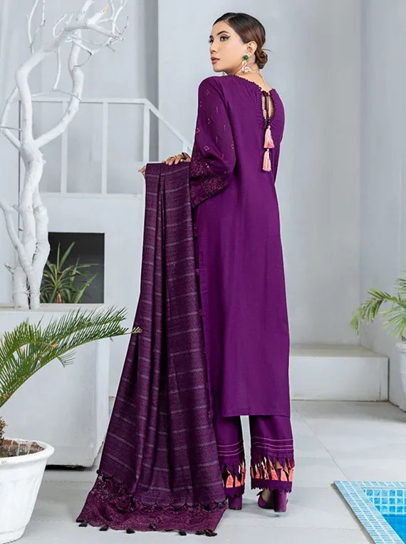Queen Embroidered Winter Collection 2024 By Sitara Studio (QUN054)