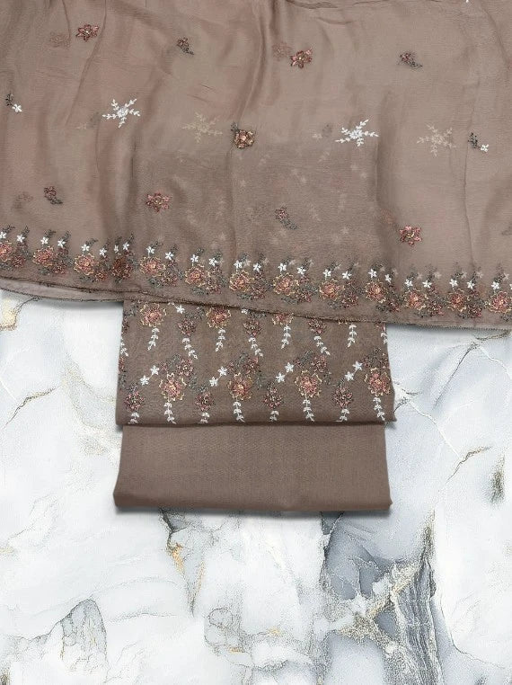 Royal Embroidered Lawn by Umarposhak Edit26 Vol-26DG06 (D-05)