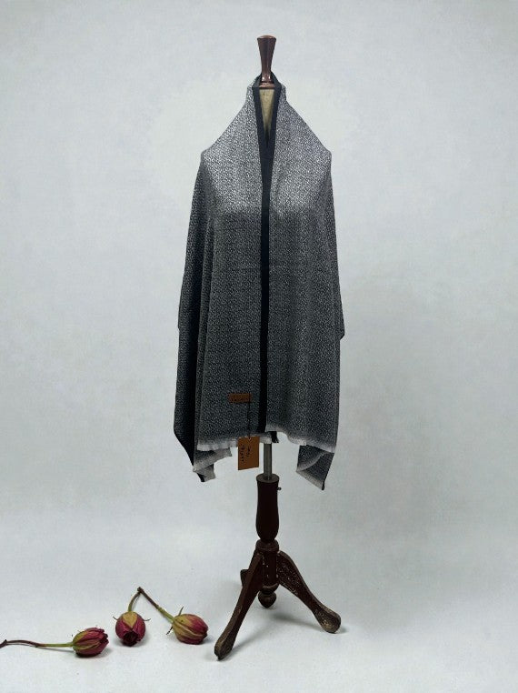 Royal Warmth by Umar Poshak Stoller Edit 2025 Vol-25ST58 (D-02)