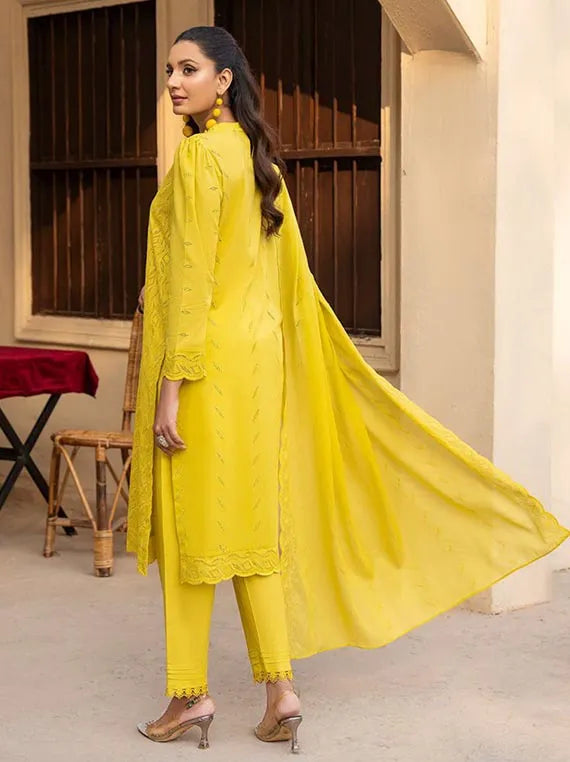 Universal Embroidered Lawn Collection 2025 by Sitara Studio (2503)