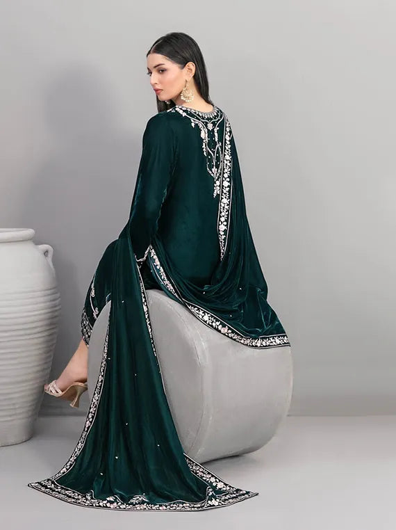 Velvora Embroidered Velvet Collection 2025 by Tawakkal Fabrics (D-4924)
