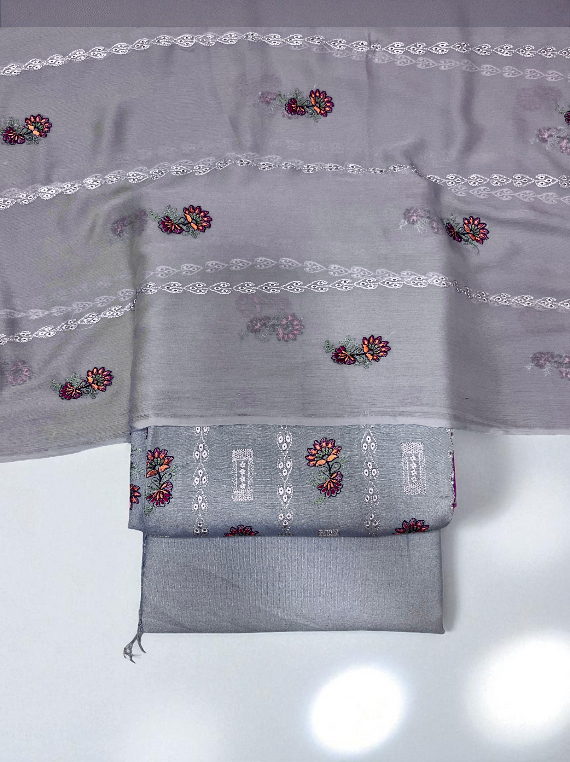 Warm And Graceful Embroidered Karandi Edit25 (CB17-09)
