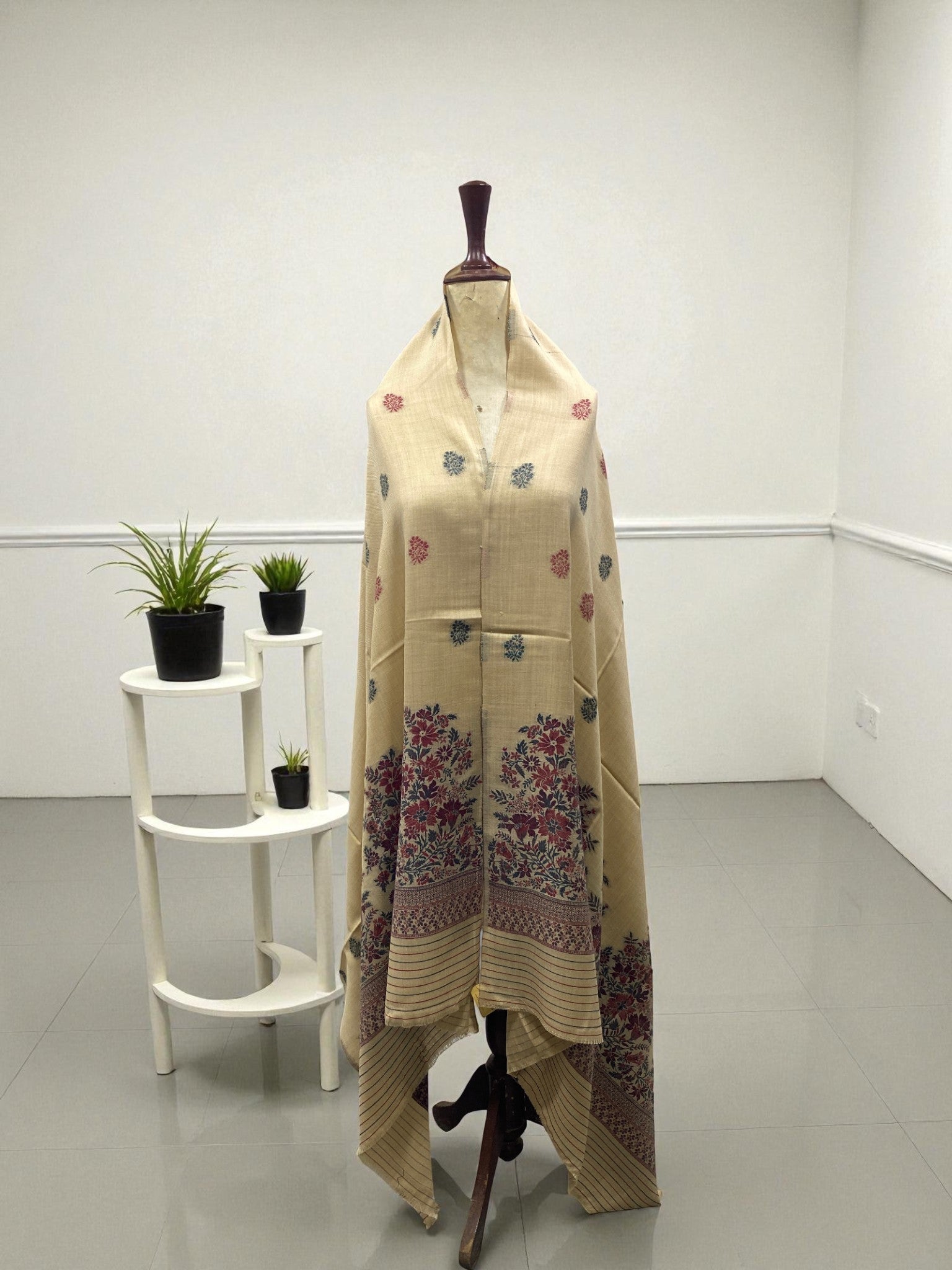 Warmth & Soft Printed Wool Shawl Edit 2025 Vol-25DS28 (25DS28-18)