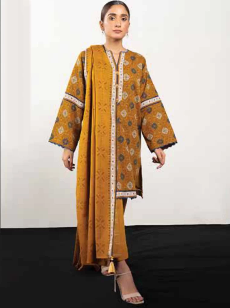 Alkaram Fashion Winter Collection 2023 (FW-40-23-Mustard Yelllow)